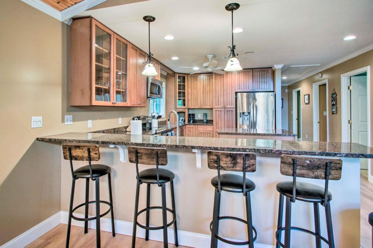 Readfield Retreat With Lake Maranacook Views! Esterno foto